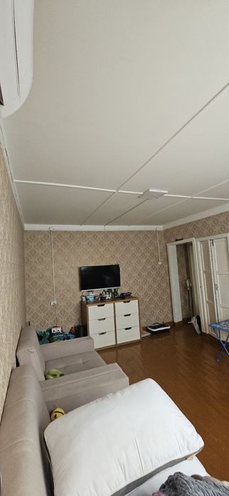 Продаю квартиру Спутник 9 1-на комнатная 2-й этаж не торец