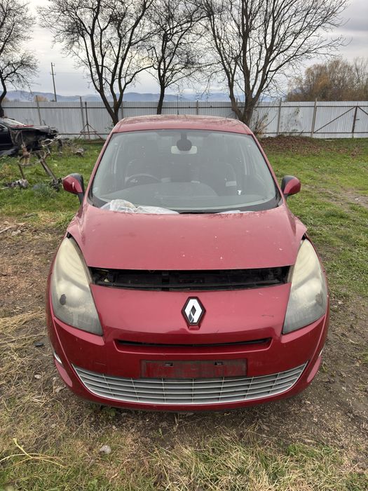 Dezmembrez renault grand scenic