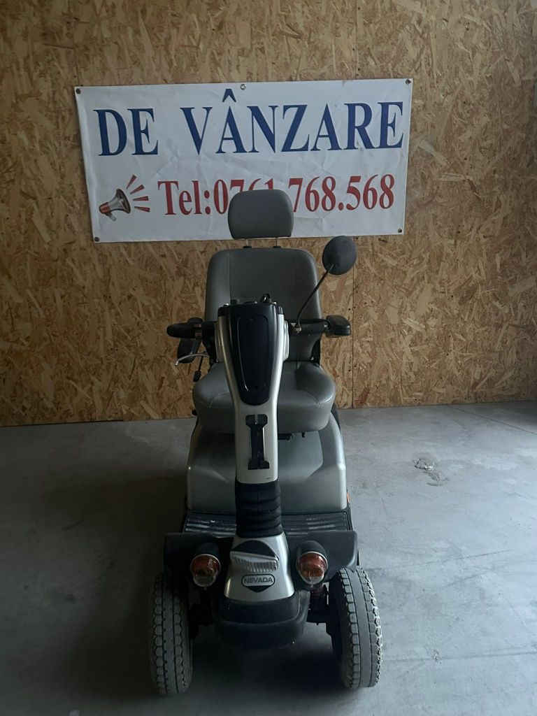 Cărucior scuter electric