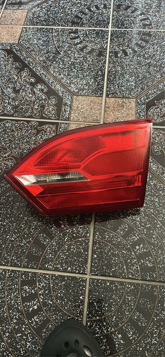 Stop dreapta jetta