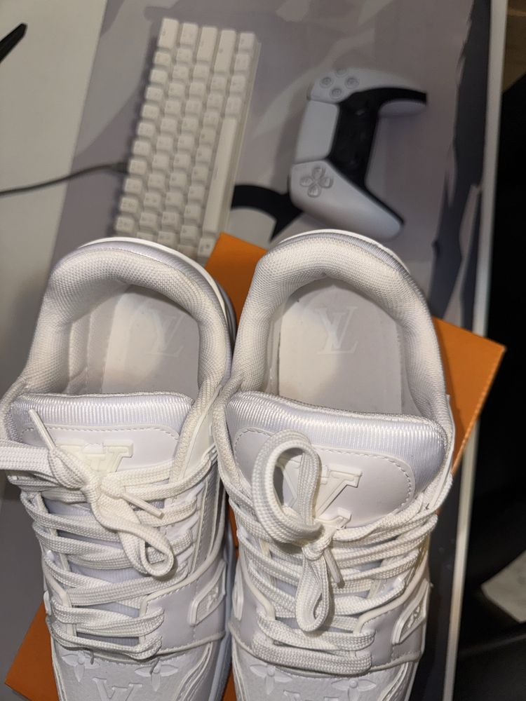 adidasi louis vuitton max