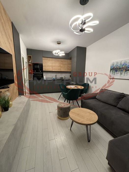 Дава се под наем Двустаен апартамент в Варна, Център - 55 кв.м за 765 € - Снимка #2