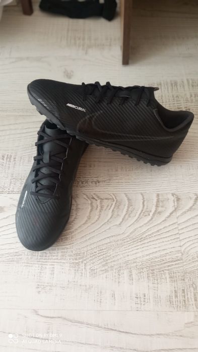 Футболни обувки стоножки Nike, 42.5 размер