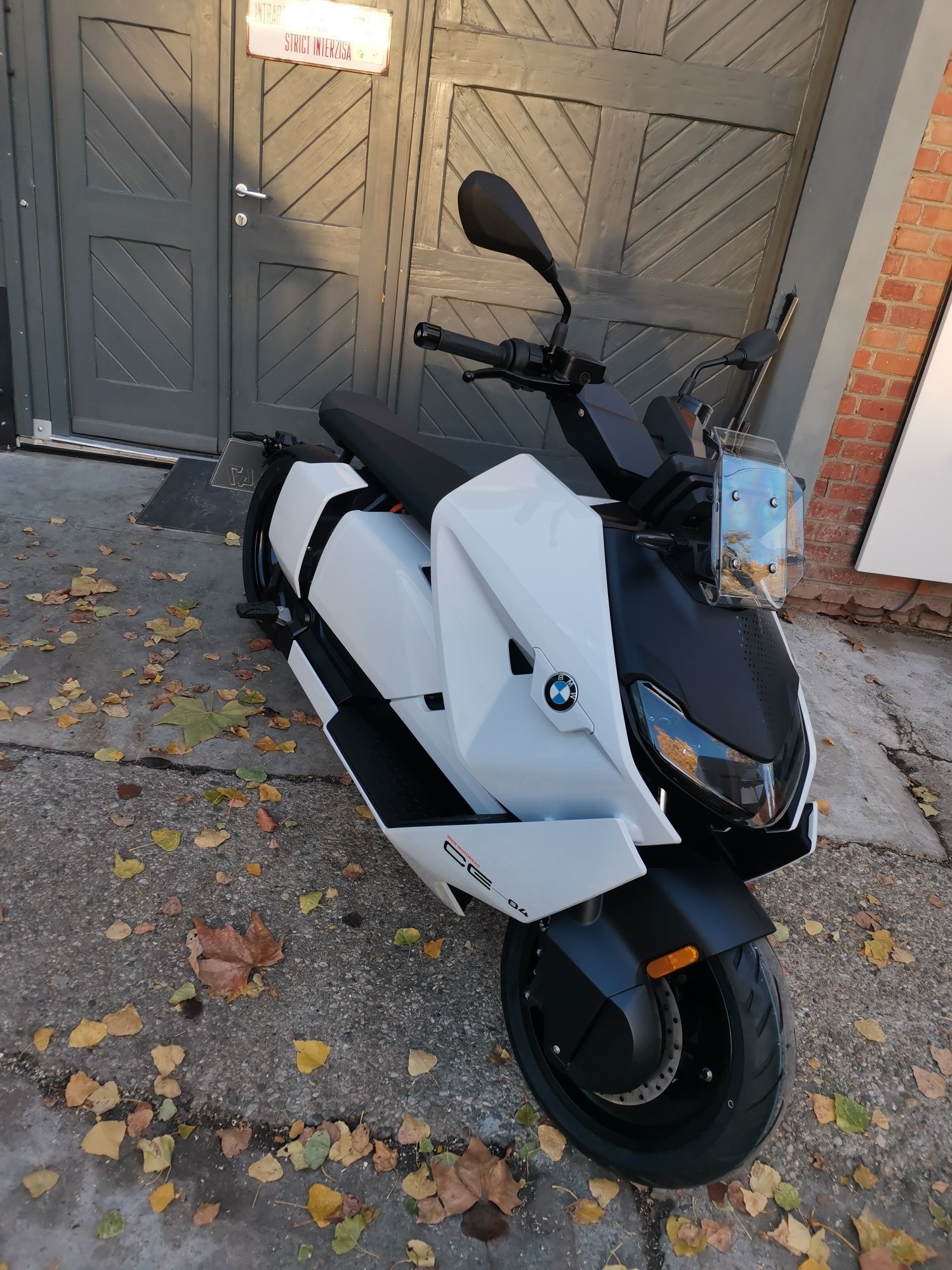 BMW CE 04 Motocicleta electrică 2023