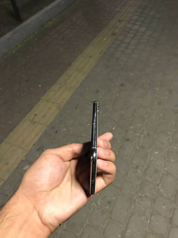Iphone X ideal pul zarurligi uchun sotilyapti