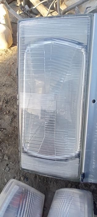 Фара от Volvo модель 740