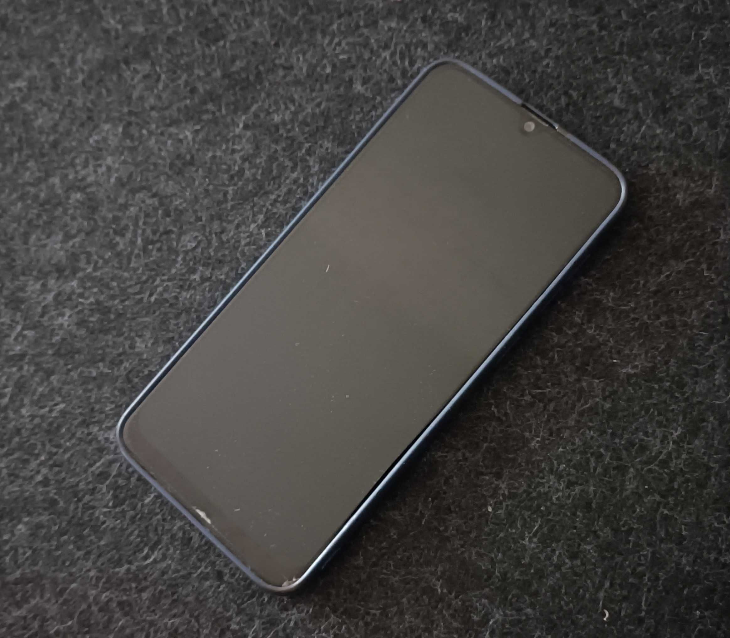 Телефон Samsung Galaxy A50