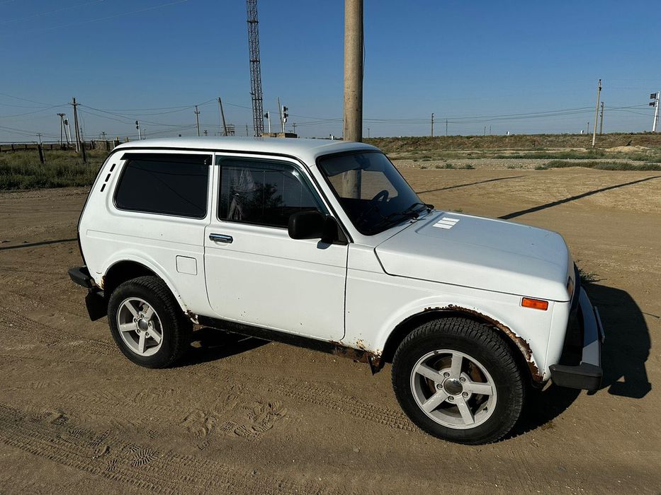 Нива с прицепом, 2012