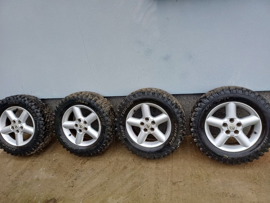 Roti 215 65 16  off-road  cu jante  nissan x-treil