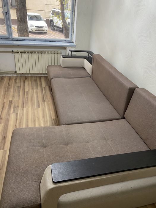 Диван 3 м с 7 подушками