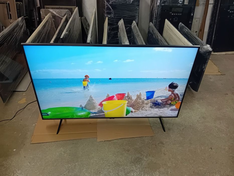 Телевизор Samsung Smart Qled 55 инча