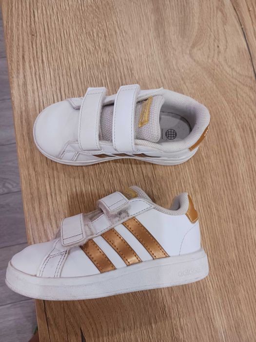 Оригинални детски маратонки на Adidas
