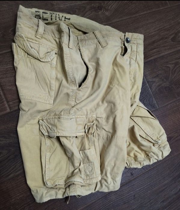Къси панталони Zara XL , Бермуди камуфлажни XXL