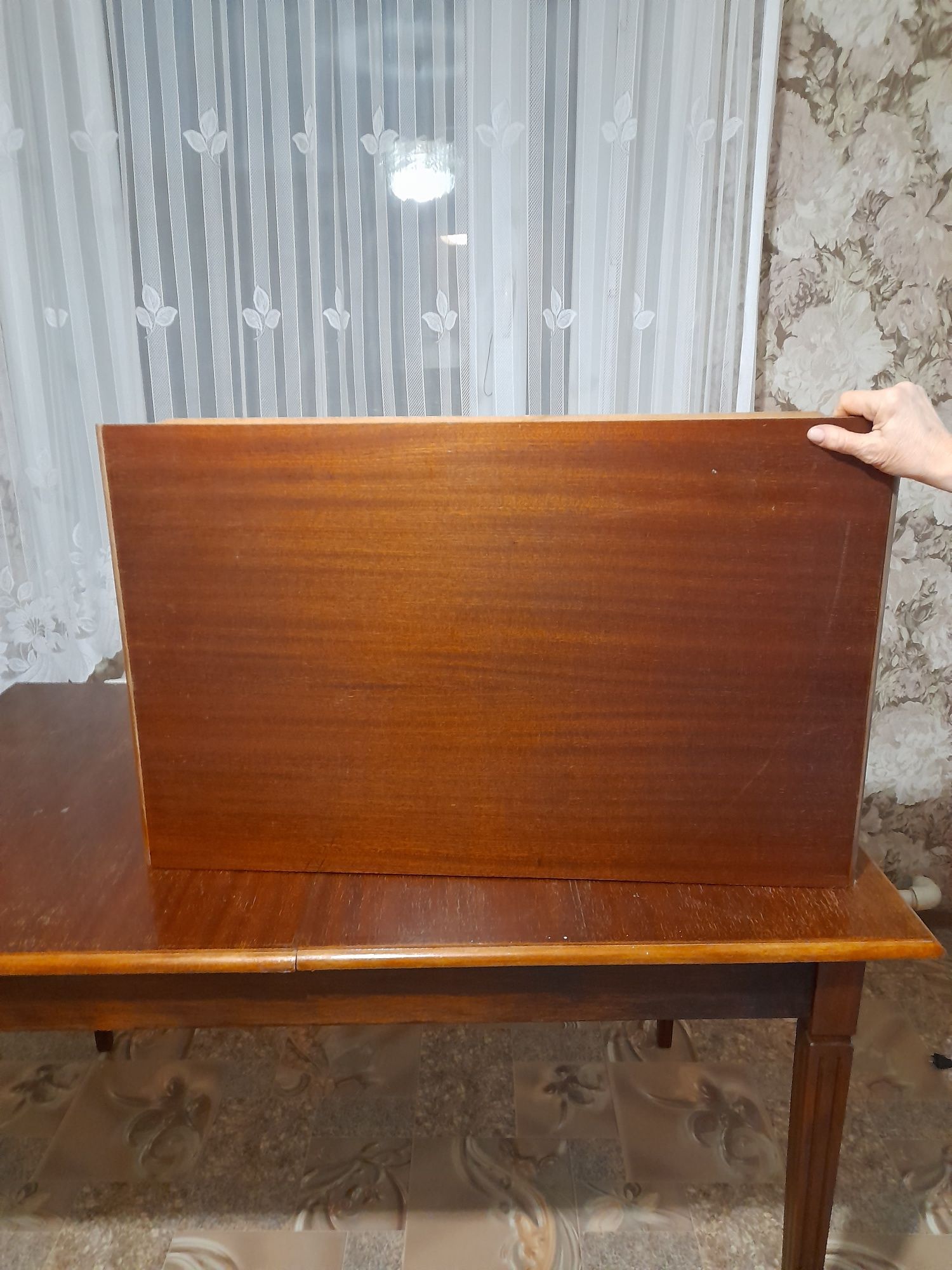 Продаю стол румыния