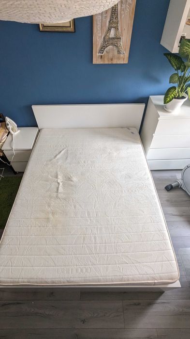 Спалня с еднолицев матрак и чекмеджета отдолу
