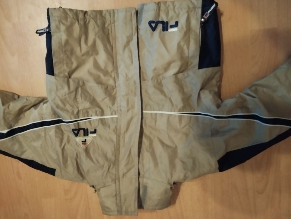 Jachetă călduroasă impermeabilă Filla pt copii+ghete+bluză,toate 100 l