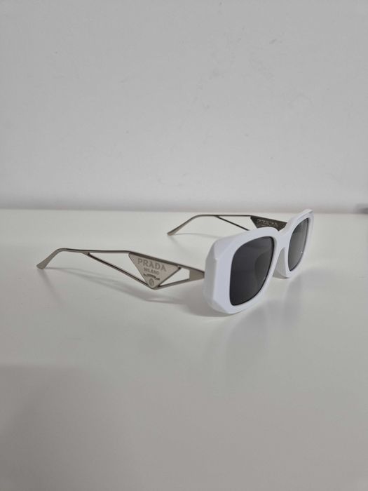 Ochelari de soare Prada Negru/Alb