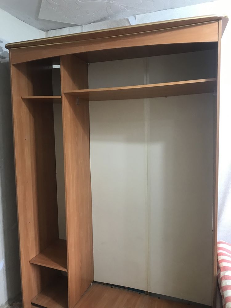 Продам шкаф купе разобрынный срочно