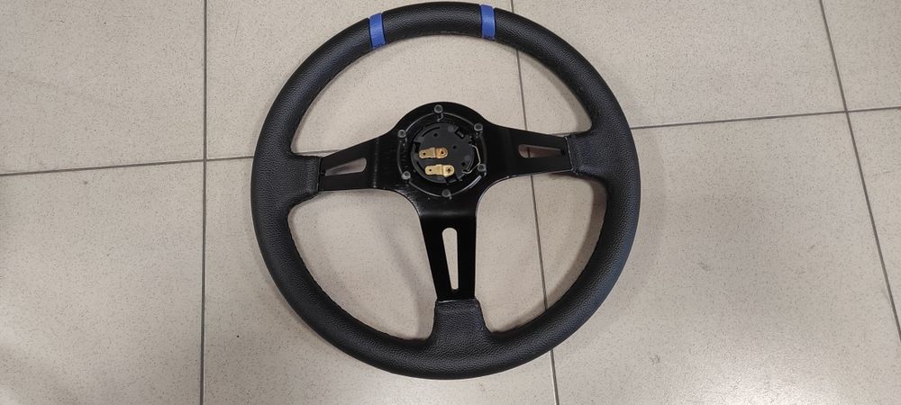 Спортен волан със изместен център