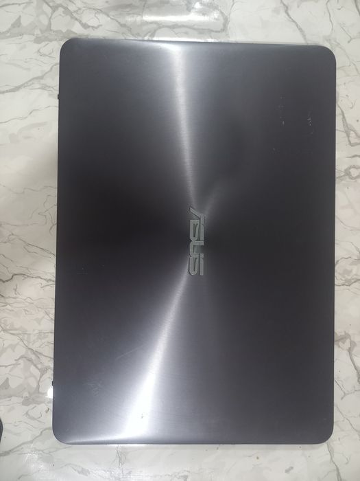 Продам Ноутбук  Асус 20000 тенге

Процессор: Intel Core m3

Оператив