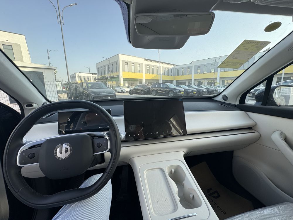 Leapmotor C16 гибрид и электр