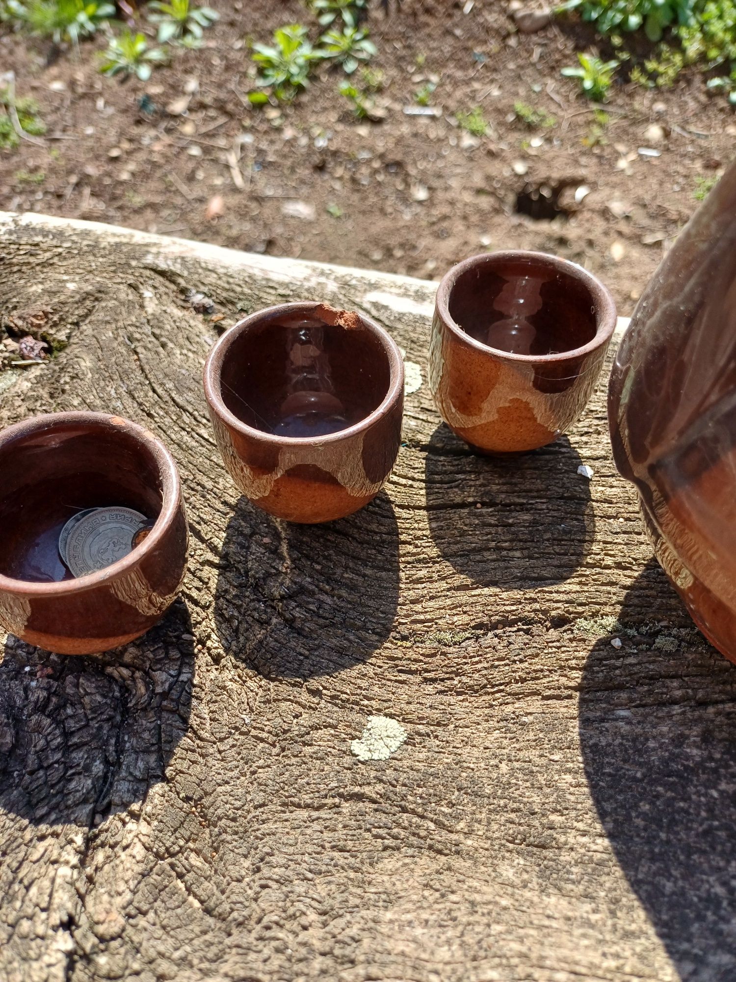 Комплект старинни керамични чаши и кана