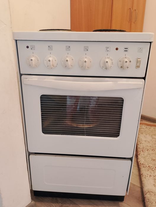 Продам электрическую плиту