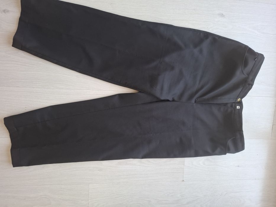 Продаются новые, тёплые брюки, чёрного цвета,  Корея