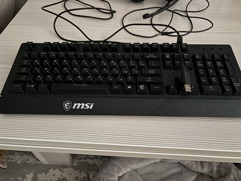 Продам клавиатуру MSI