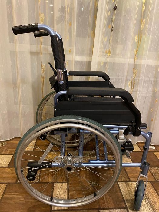 Коляска инвалидная