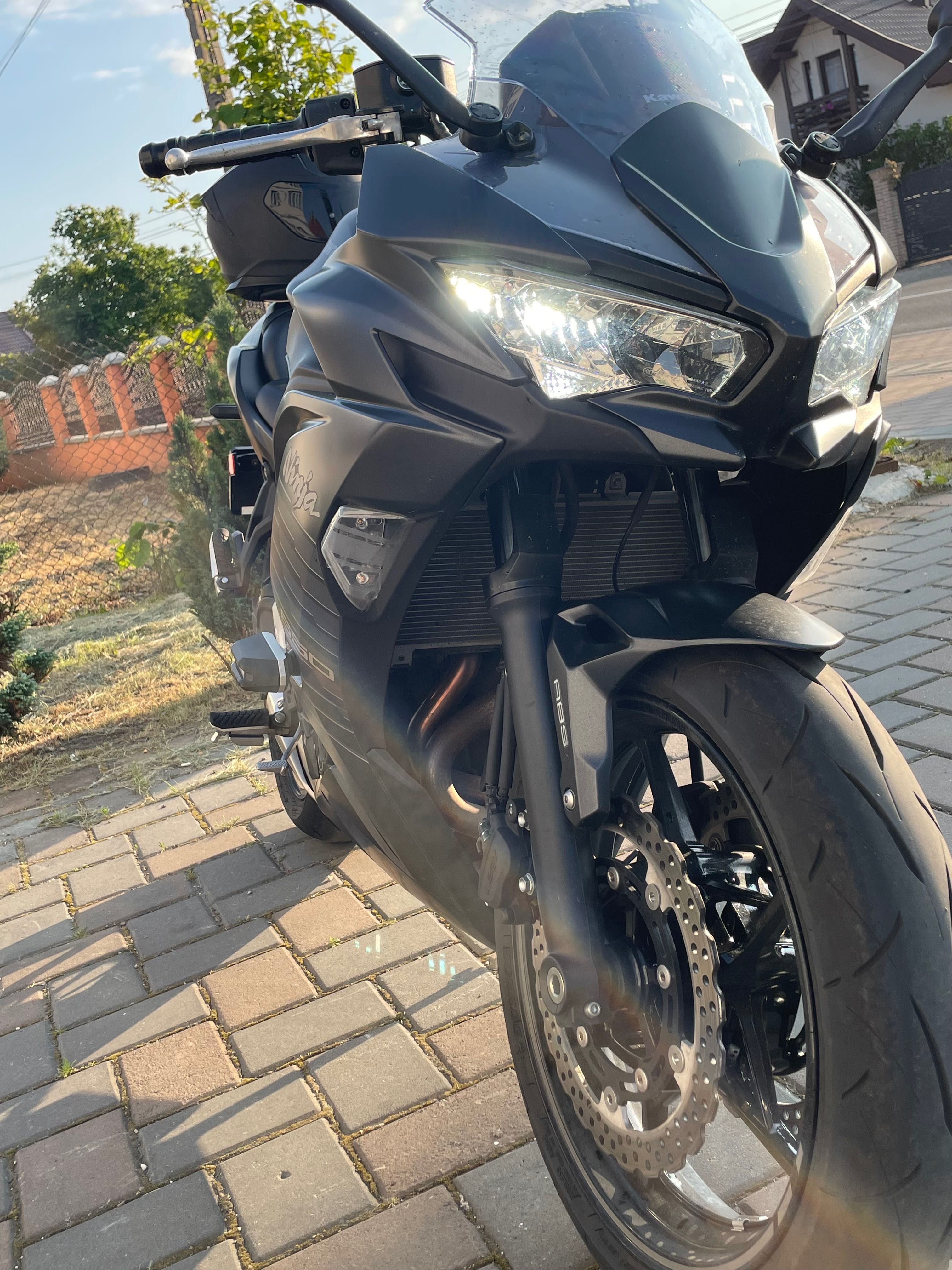 Kawasaki Ninja 650 Black Metallic –2025 Doar 1.180 km | Garanție 2 ani