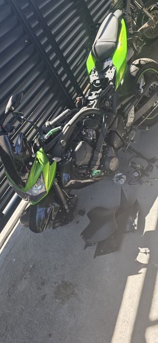Dezmembrez kawasaki z750 2009