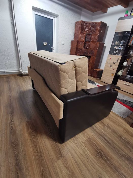 Canapea extensibila 2 locuri