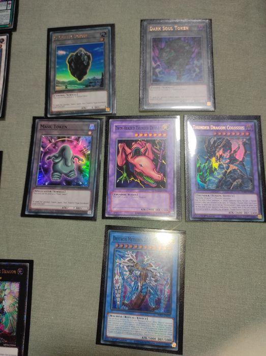 Cărți cartonașe Yu-gi-oh yugioh