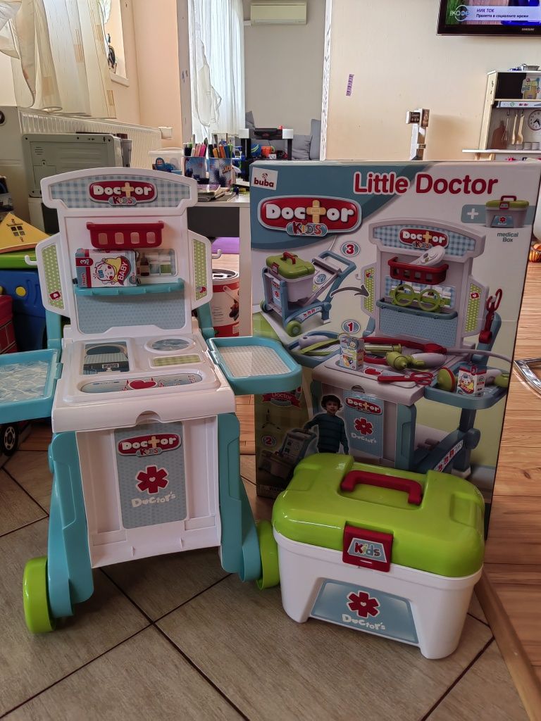 Детски лекарски комплект играчка в куфар
