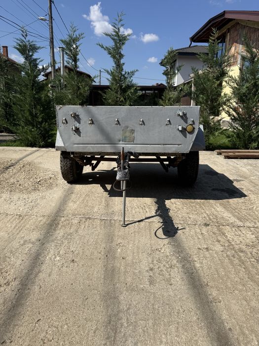 Продавам туристическо ремарке