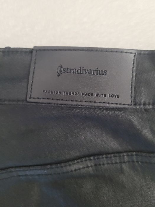 Blugi de piele Stradivarius