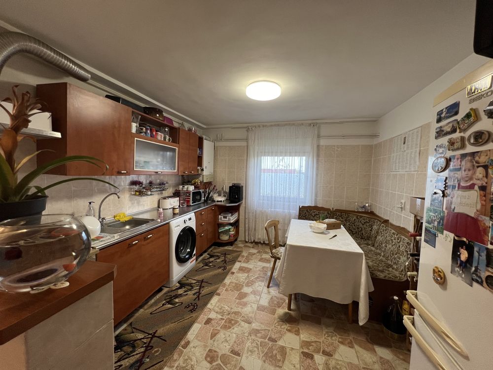 Apartament 3 camere Balotesti