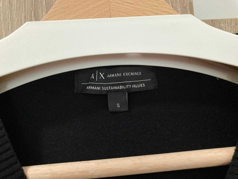 Черна блуза на Armani Exchange, размер S