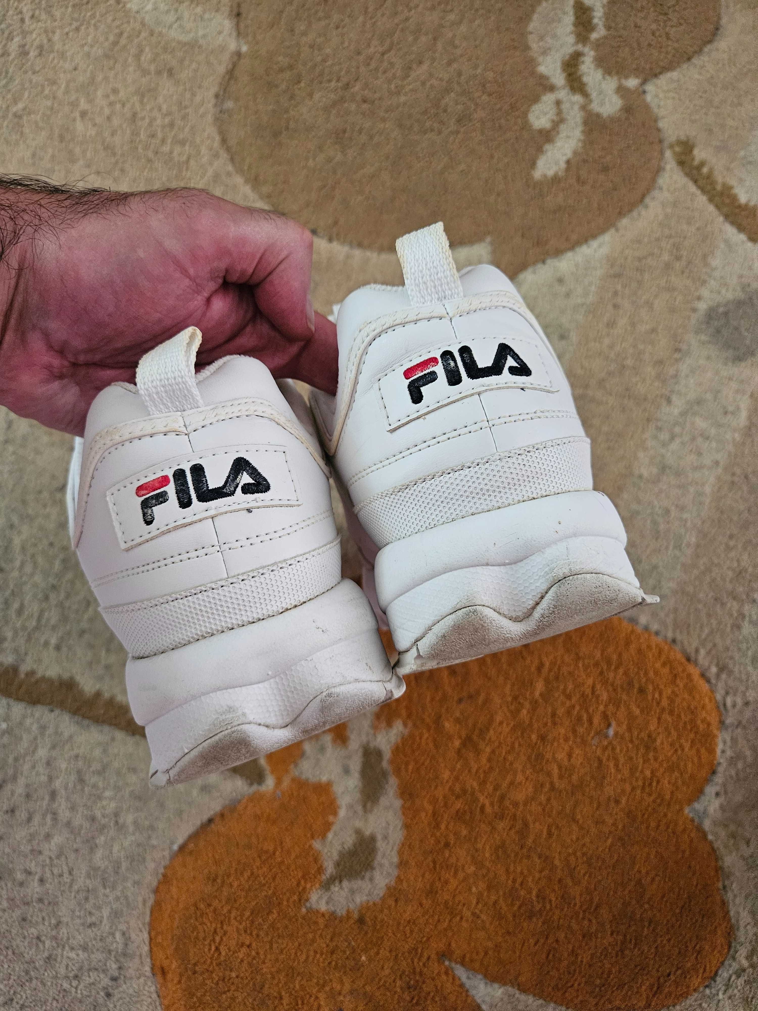 Дамски маратонки Fila номер 40