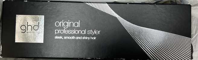 GHD original protessional styler sleek, smooth and shiny hair