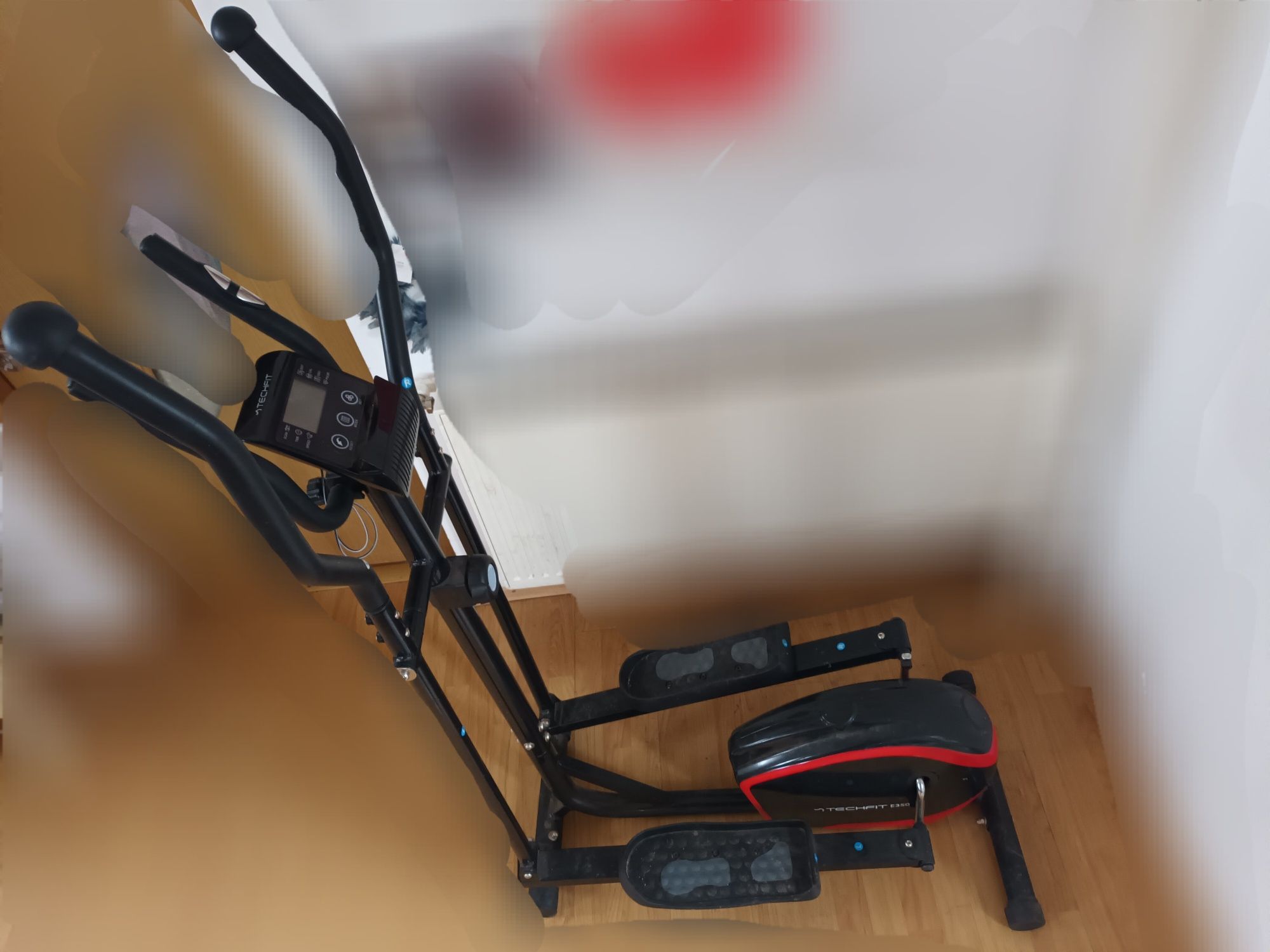 Bicicleta eliptica TECHFIT E350