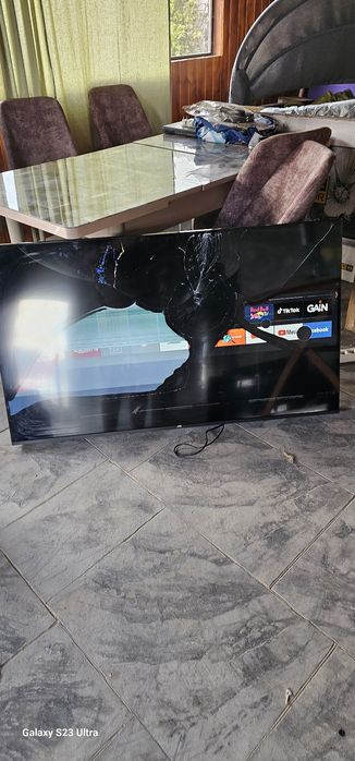 Dezmembrez TV JVC  LT 55 VU 3300 display spart