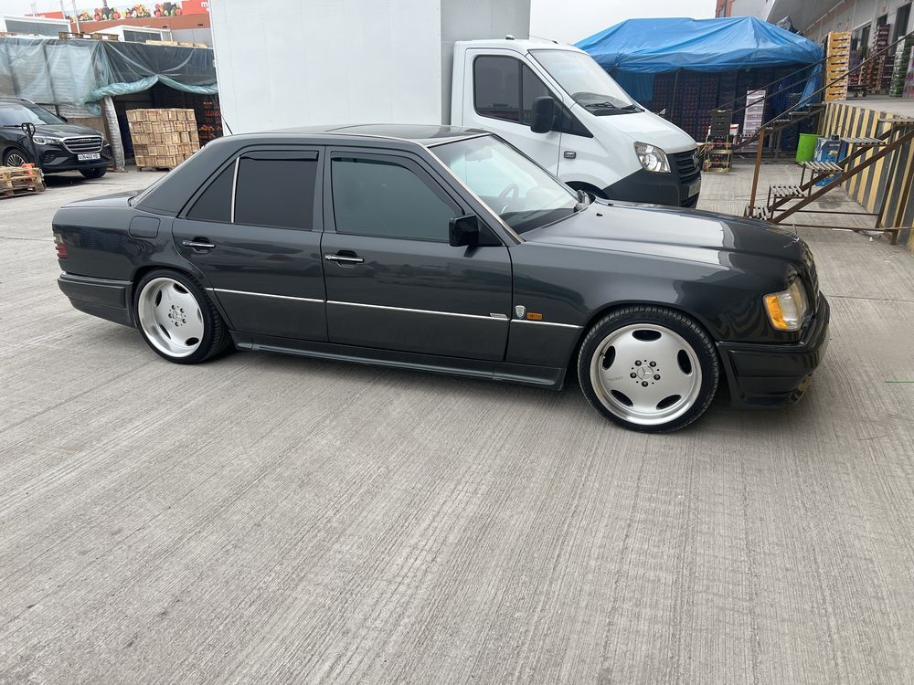 Mercedes-benz W124 e320