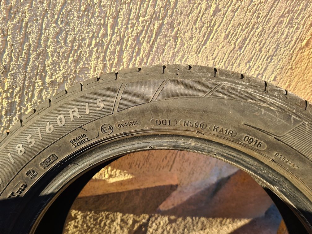 2 бр. всесезонни гуми 185/60/15 Dunlop DOT 0915 4-5 mm