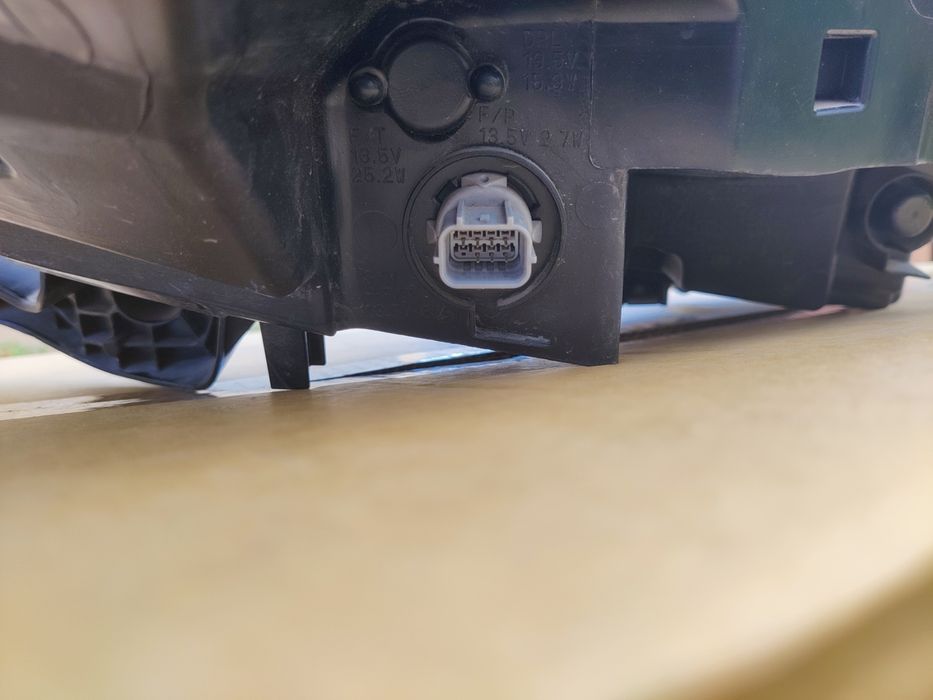 Оригинален ляв фар за Honda CRV 2016-2025