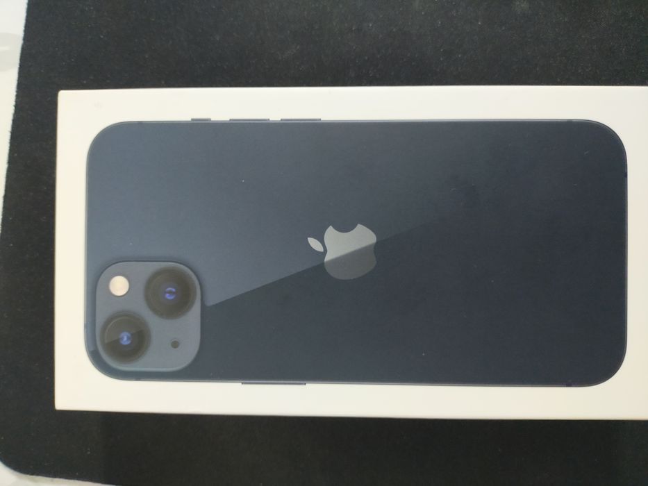 Айфон 13 новый.покупал в августе