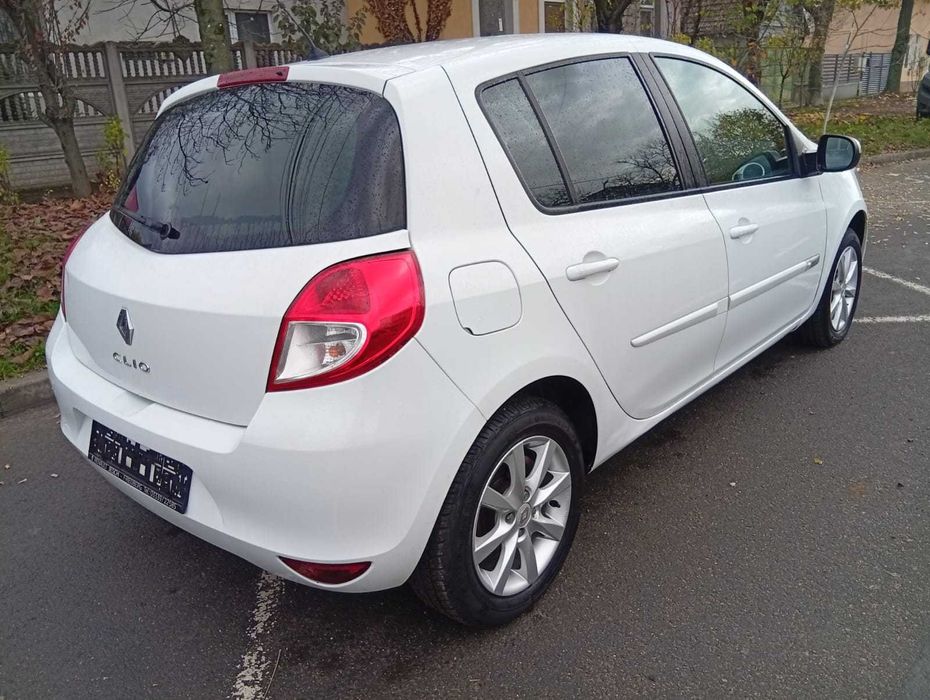 Renault Clio 1.2 Benzina 80 Cp 2013