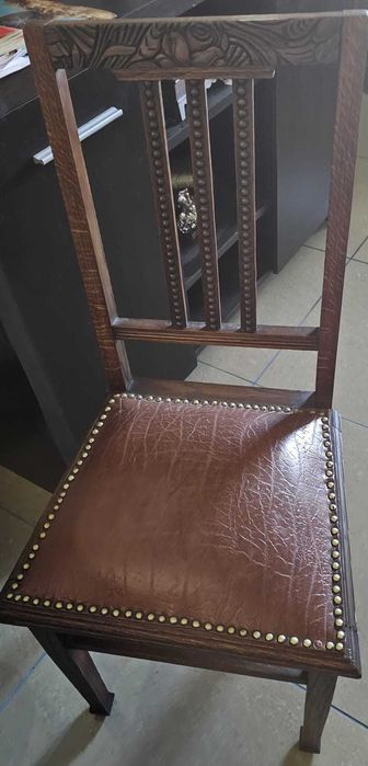 masa rotunda din lemn de trandafir si 4 scaune