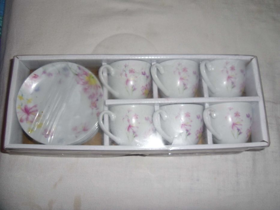 Serviciu  pt  cafea,portelan